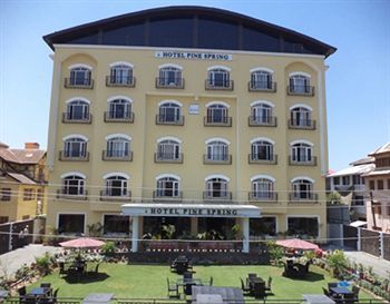 Hotel Pine Spring Wazir Bagh Srīnagar المظهر الخارجي الصورة