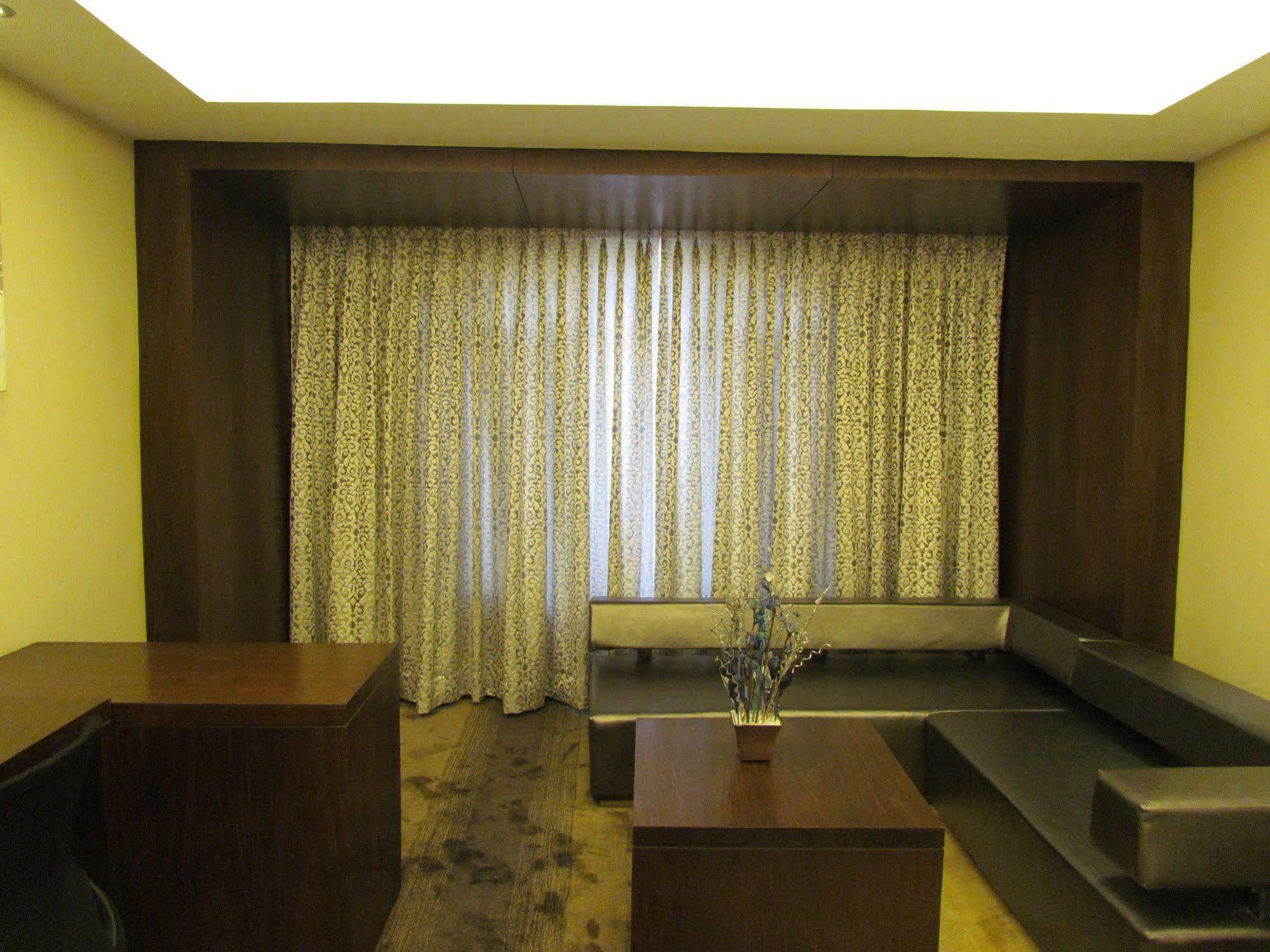 Hotel Pine Spring Wazir Bagh Srīnagar المظهر الخارجي الصورة