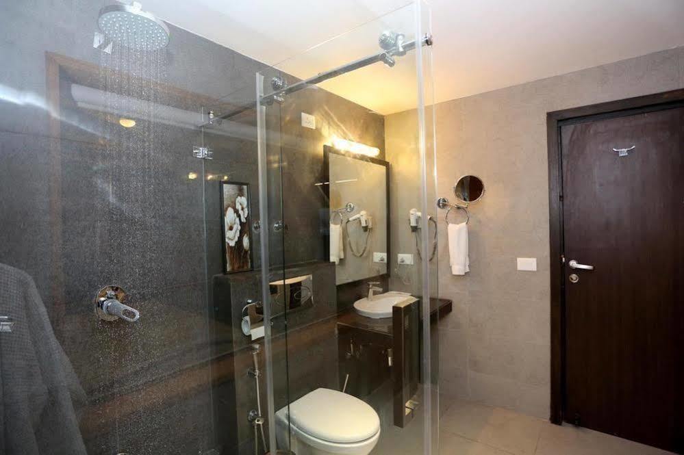 Hotel Pine Spring Wazir Bagh Srīnagar المظهر الخارجي الصورة