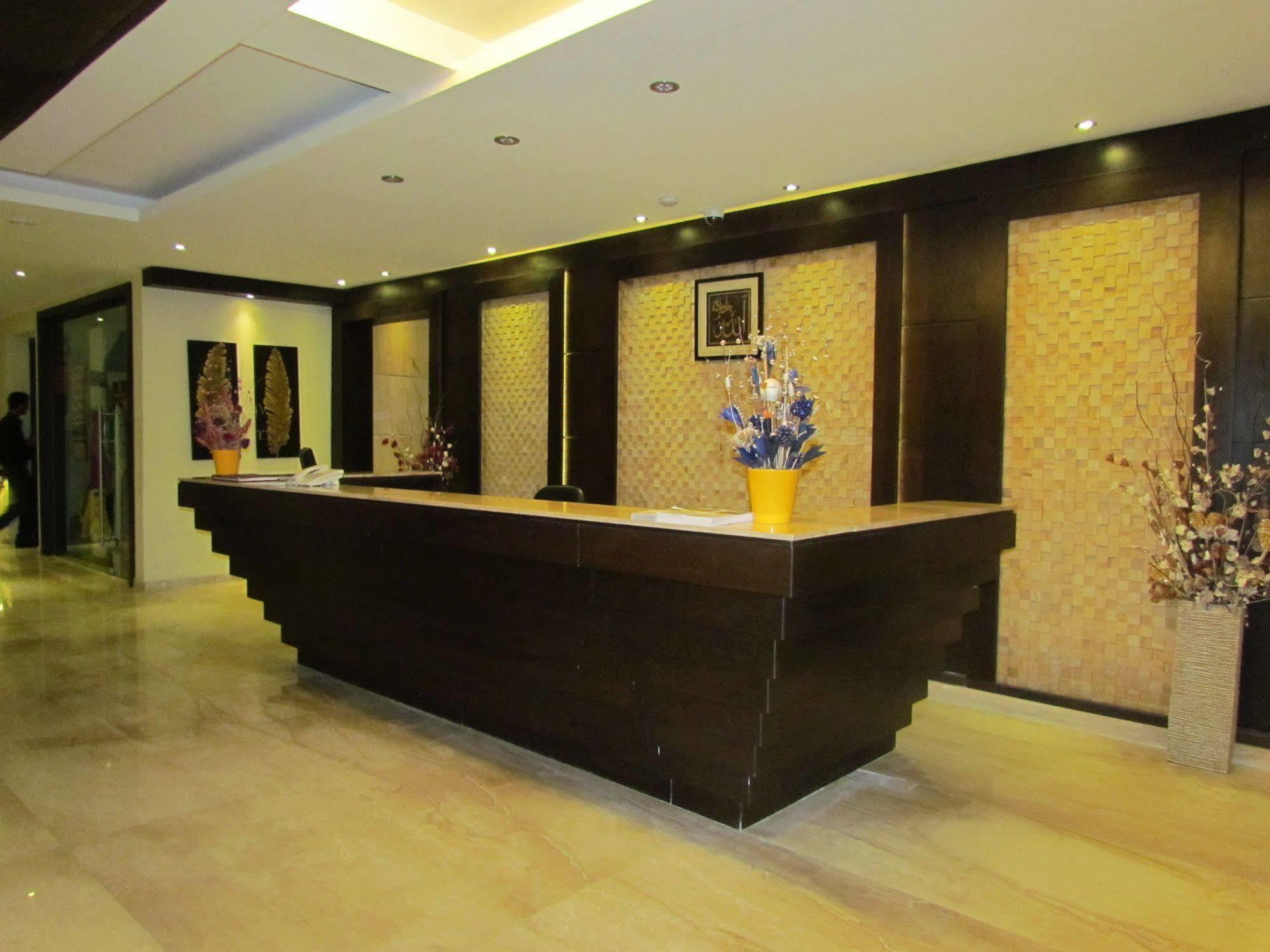 Hotel Pine Spring Wazir Bagh Srīnagar المظهر الخارجي الصورة