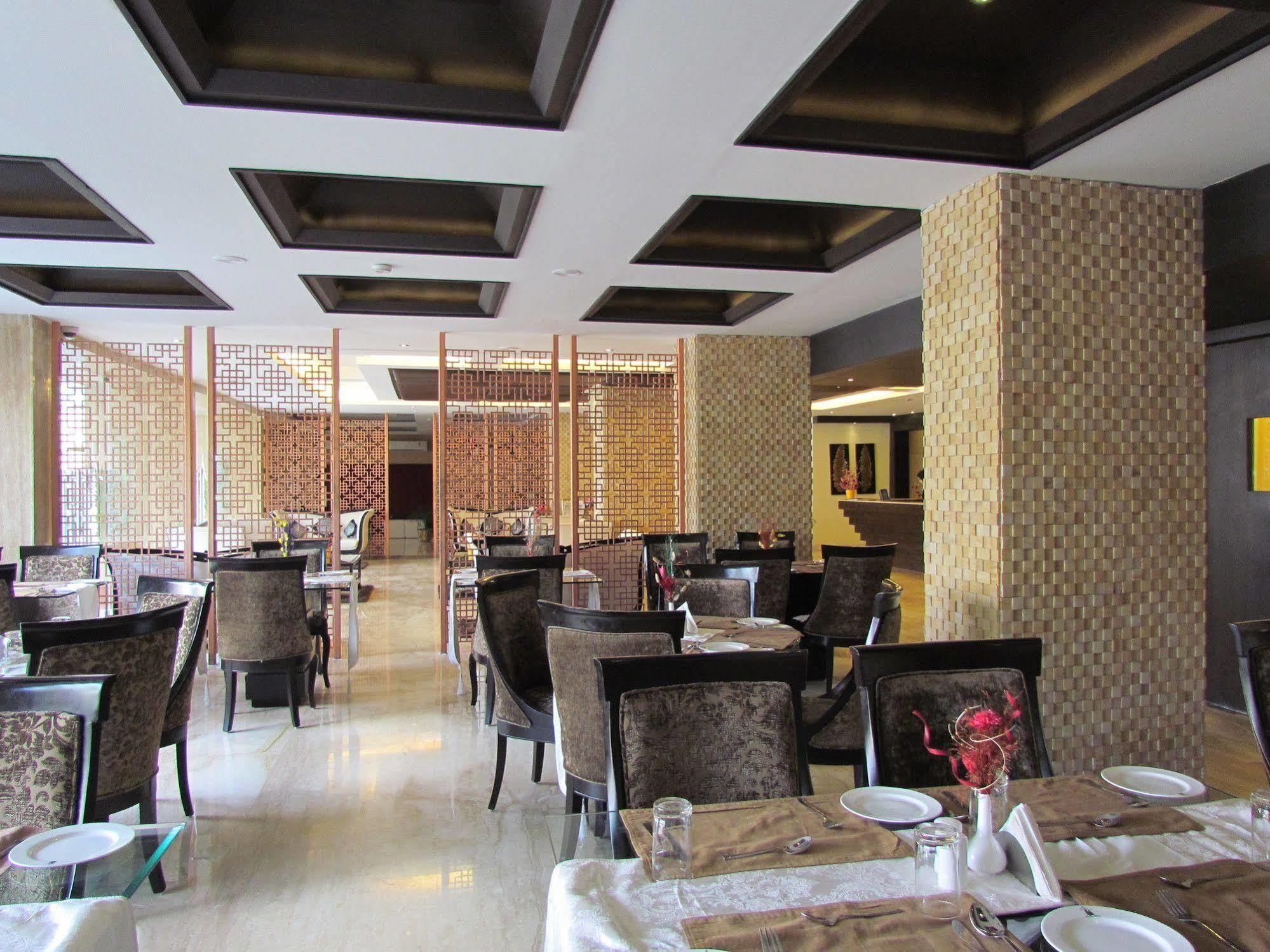 Hotel Pine Spring Wazir Bagh Srīnagar المظهر الخارجي الصورة
