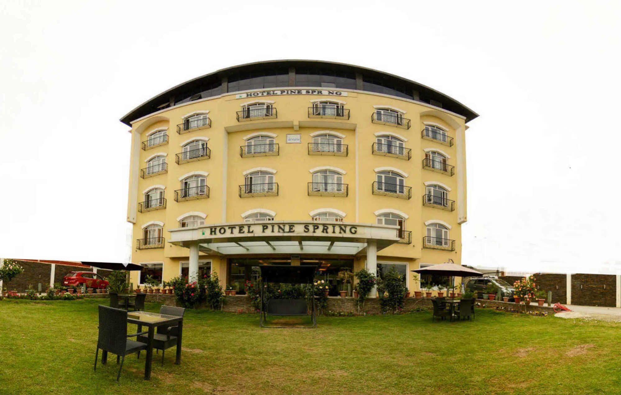 Hotel Pine Spring Wazir Bagh Srīnagar المظهر الخارجي الصورة