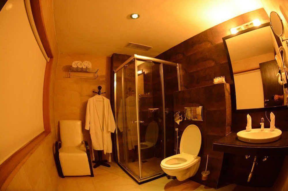 Hotel Pine Spring Wazir Bagh Srīnagar المظهر الخارجي الصورة